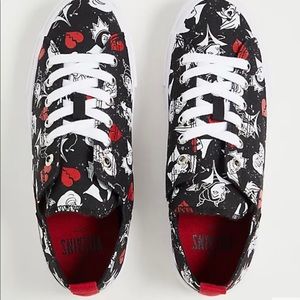 Disney Villains Black Canvas Sneaker by Torrid Size 11 WW Like New